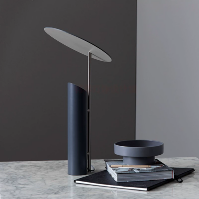 Minimalist Iron Table Lamp